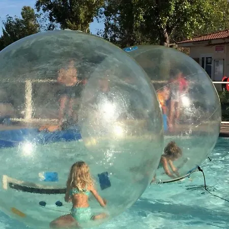 Spacieux Mobil-home Kemping